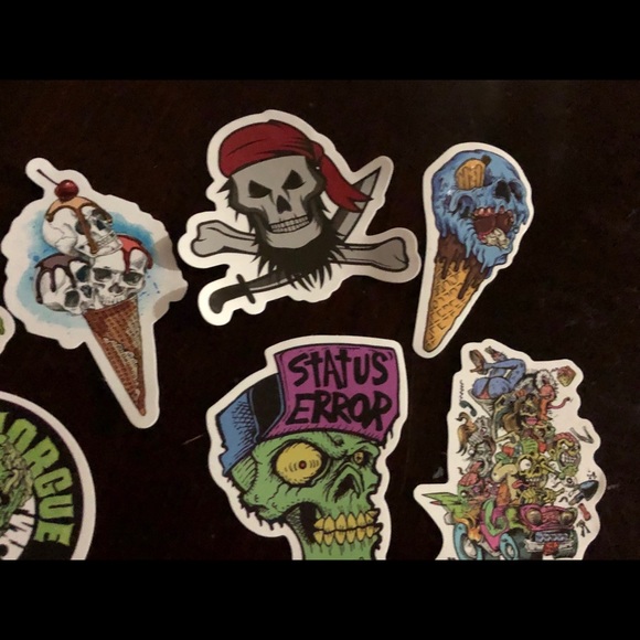 10 vinyl scary stickers - Picture 6 of 7
